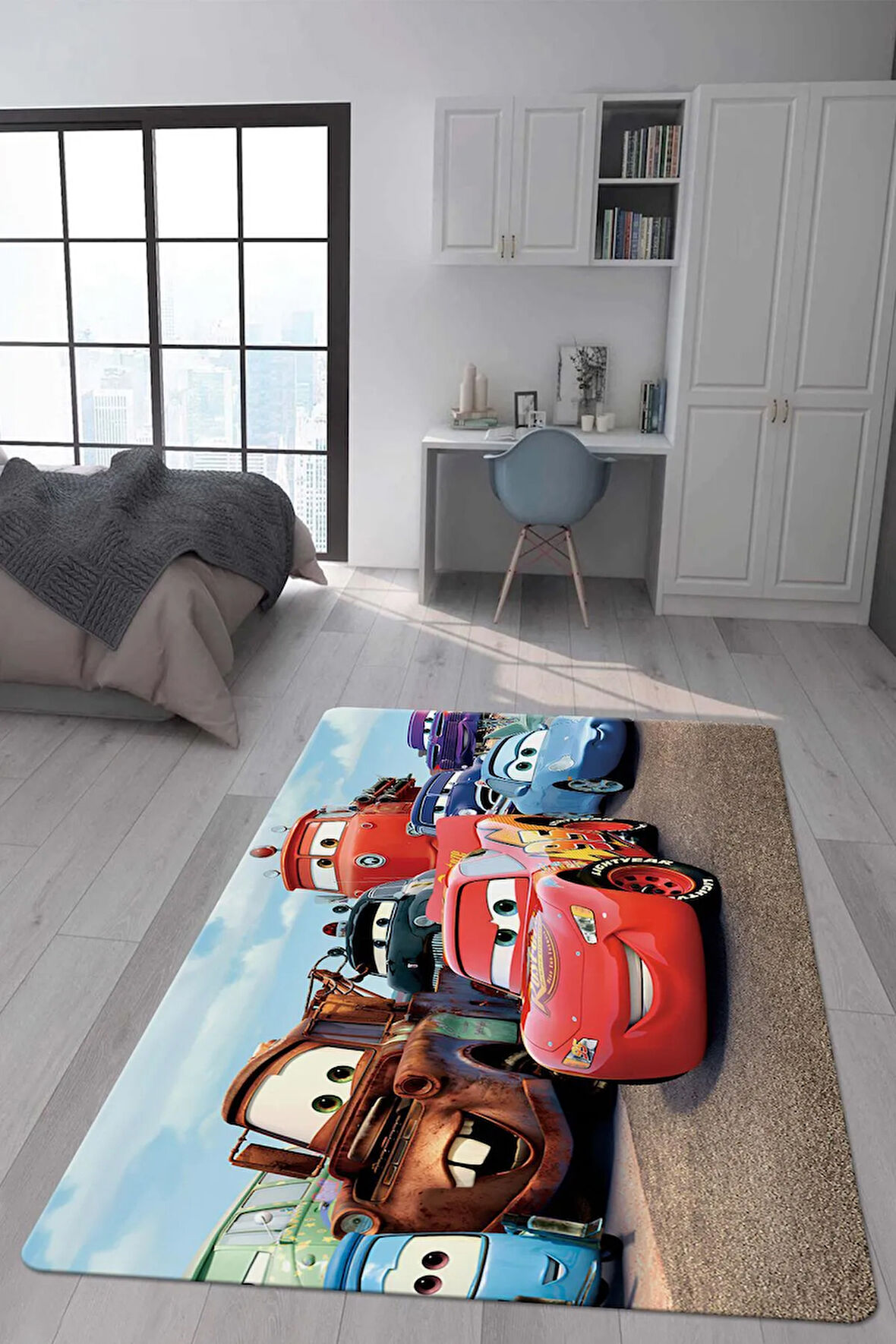 Kaymaz Taban Makinada Yıkanabilir Dijital Baskı Şimşek Mcqueen Cars Desenli Genç Odası ve Çocuk Odası Halısı Dot Taban Halı
