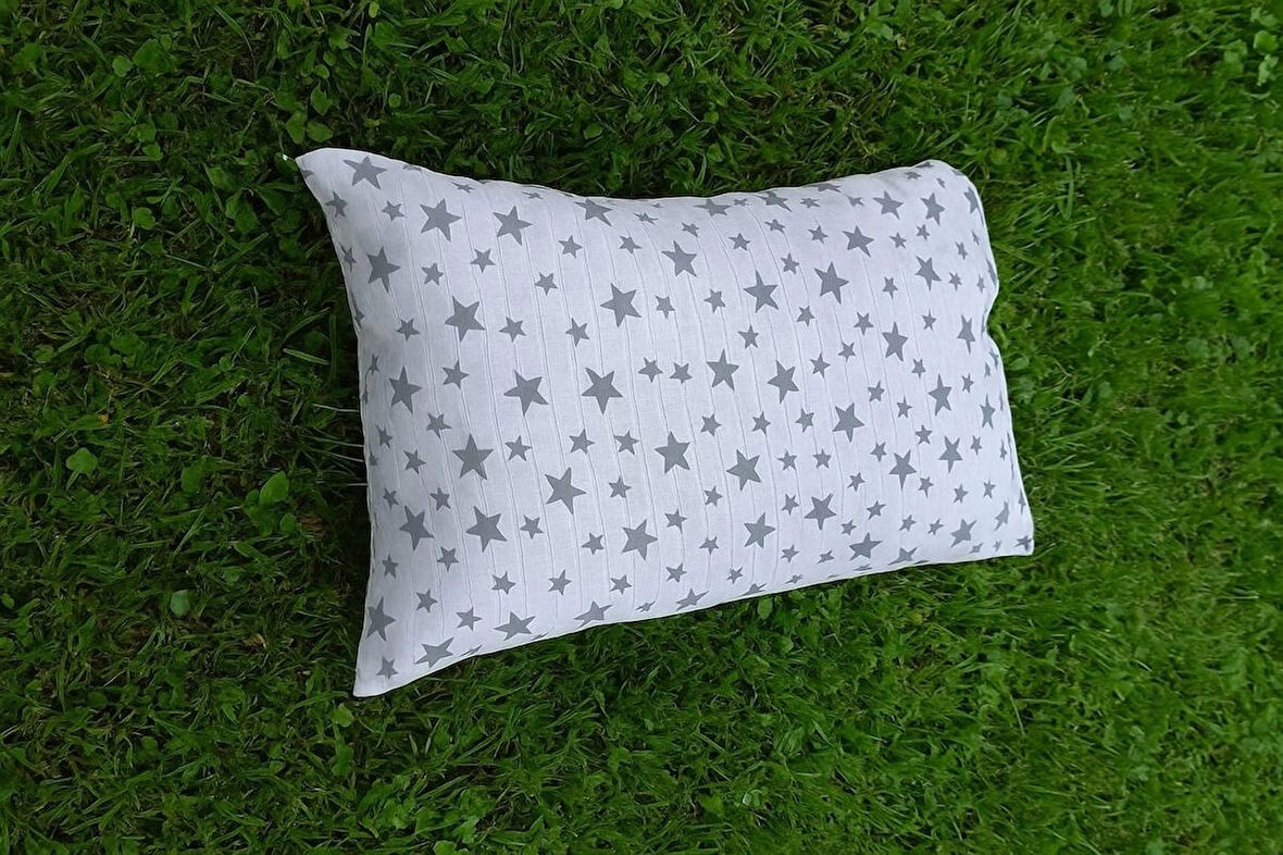 More Home Müslin Bebek yastık kılıfı  % 100 pamuklu gri yıldızlı   35x44