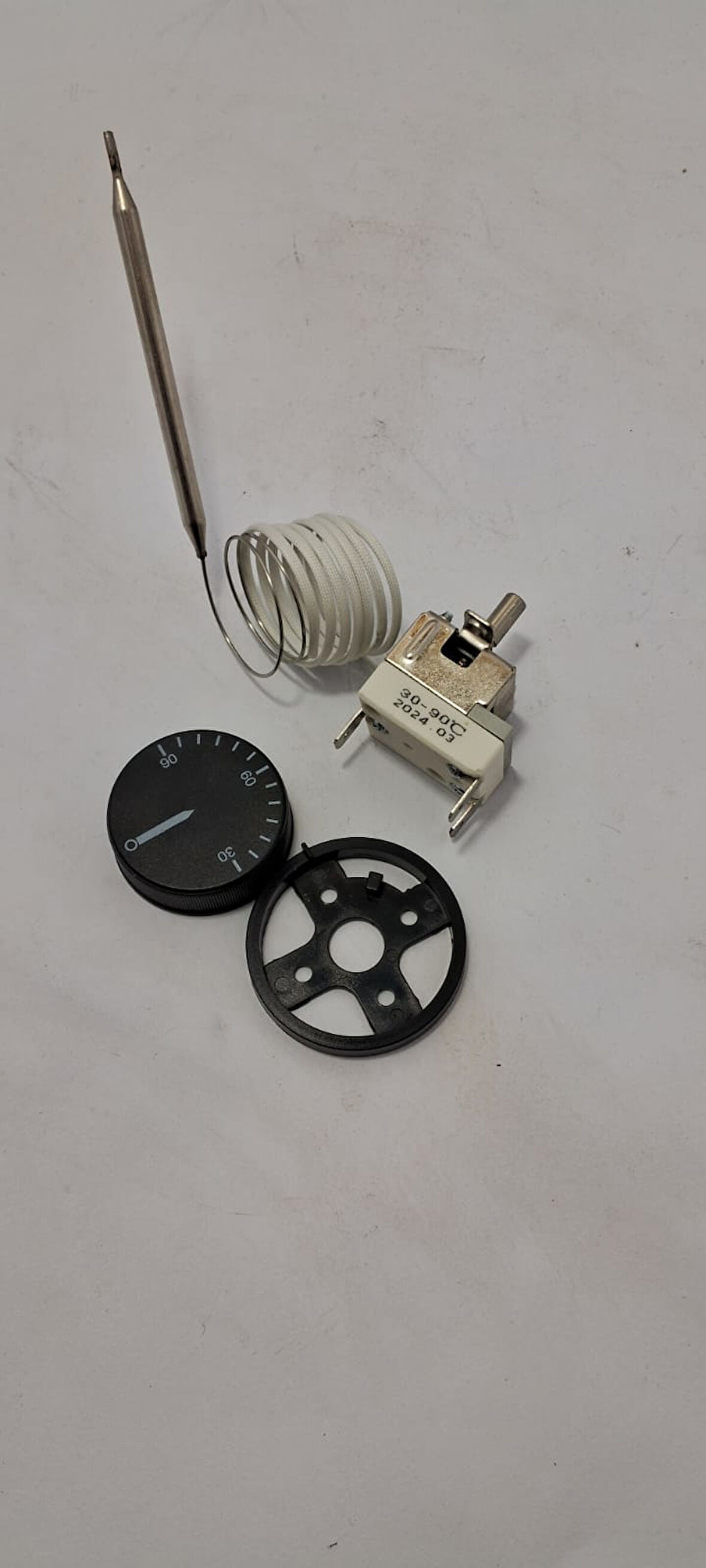 CR 301366 GAZLI TERMOSTAT 30-90°C (TERMOSİFONLARDA) end-4002