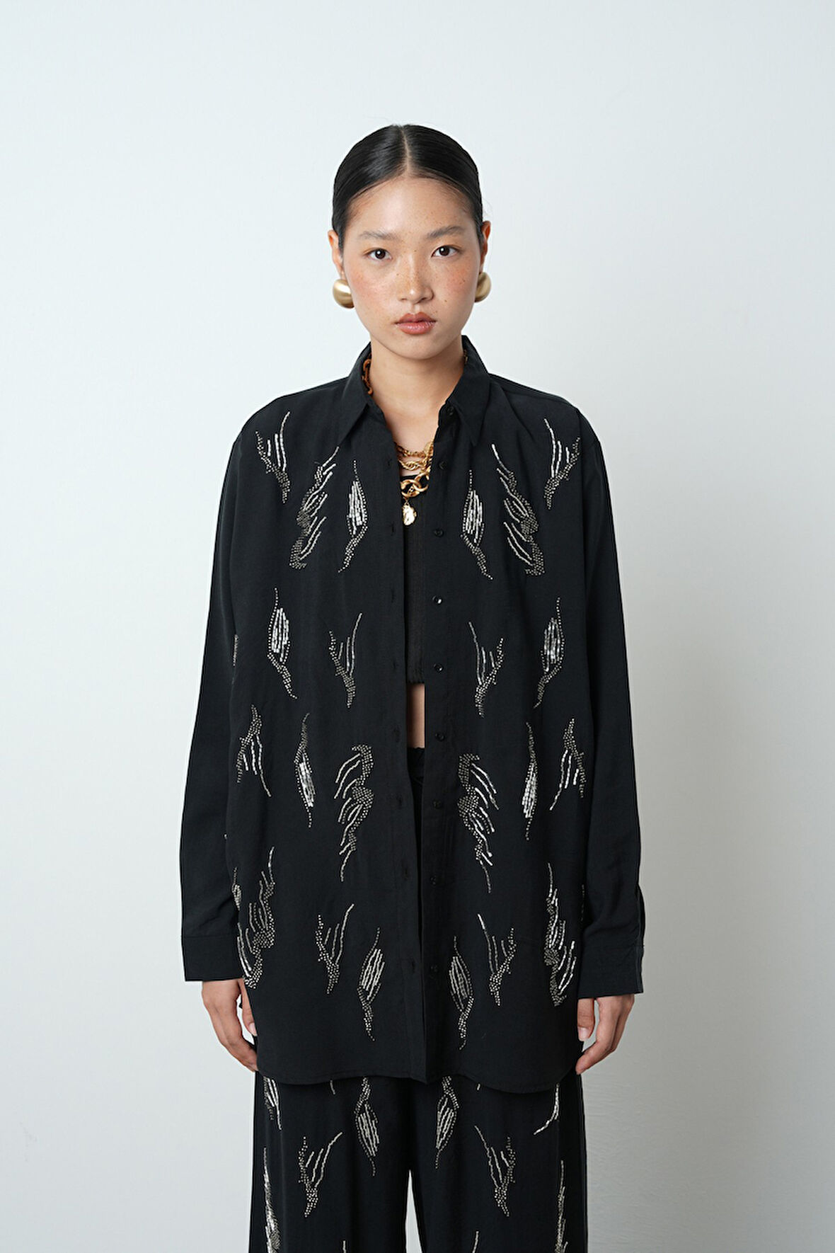 Kadın Önü Taş İşlemeli Düz Renk Oversize Gömlek