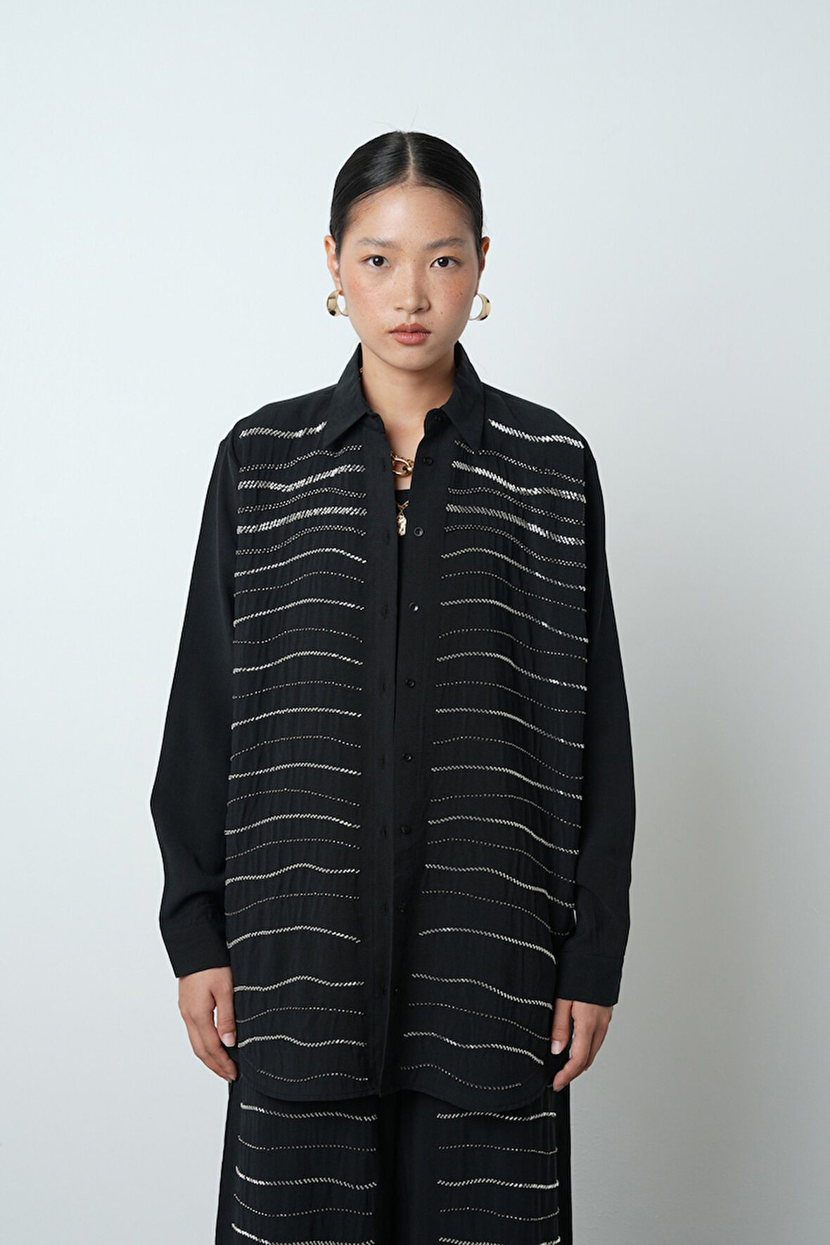 Kadın Yatay Şerit Taş İşlemeli Düz Renk Oversize Gömlek