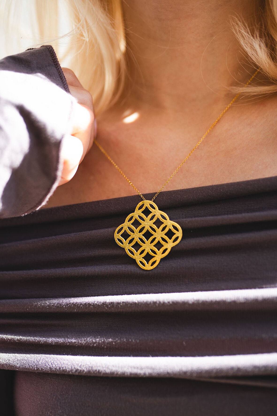 Circle Star Kolye Gold