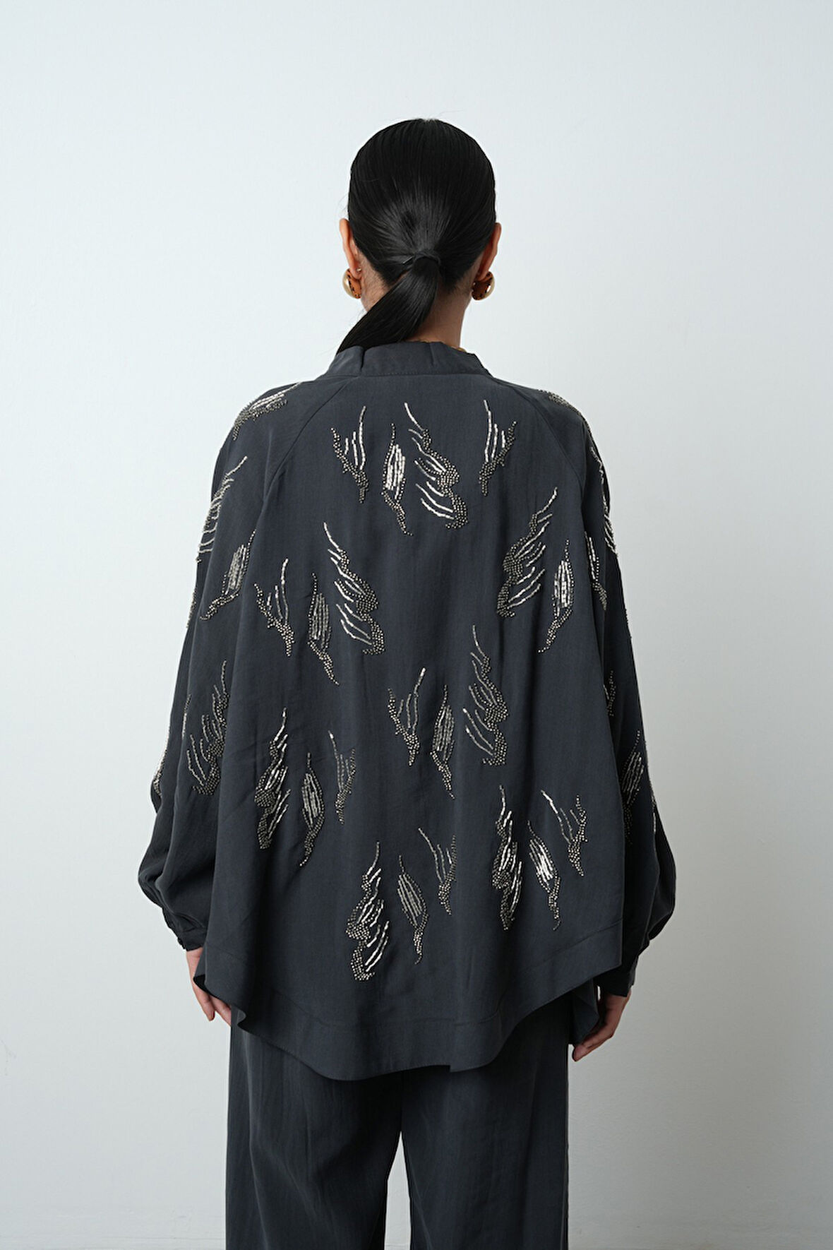 Kadın Arkası Ve Kolları Taş İşlemeli Oversize Kimono