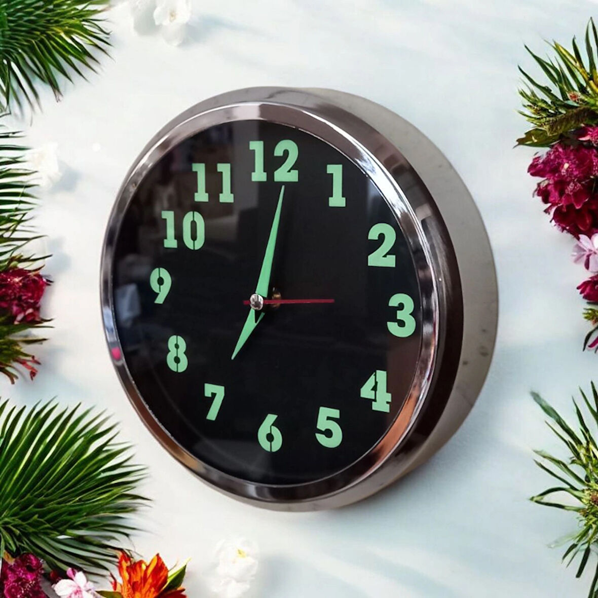 Fosforlu Gümüş Renkli Metal Mini Duvar Saati Çap 20 cm Küçük Saat