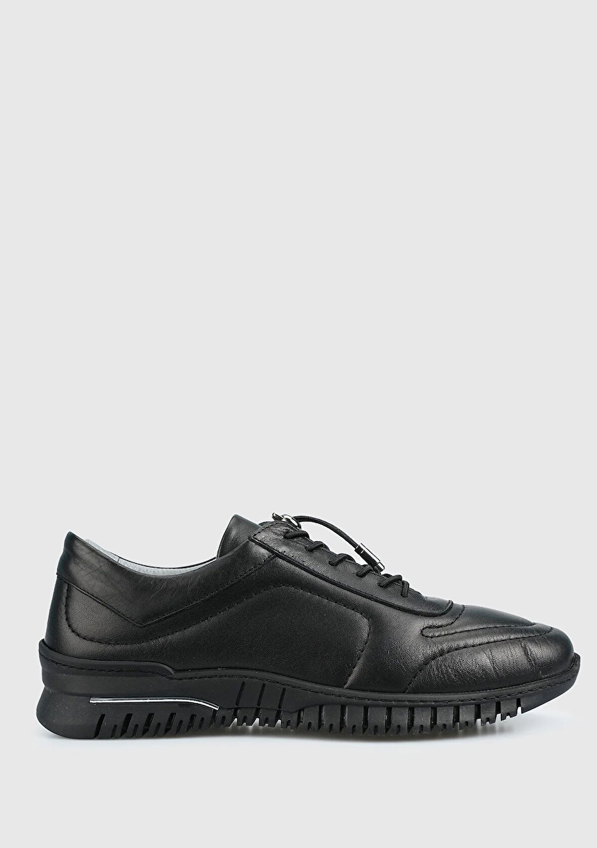 Siyah Deri Kadın Ayakkabı