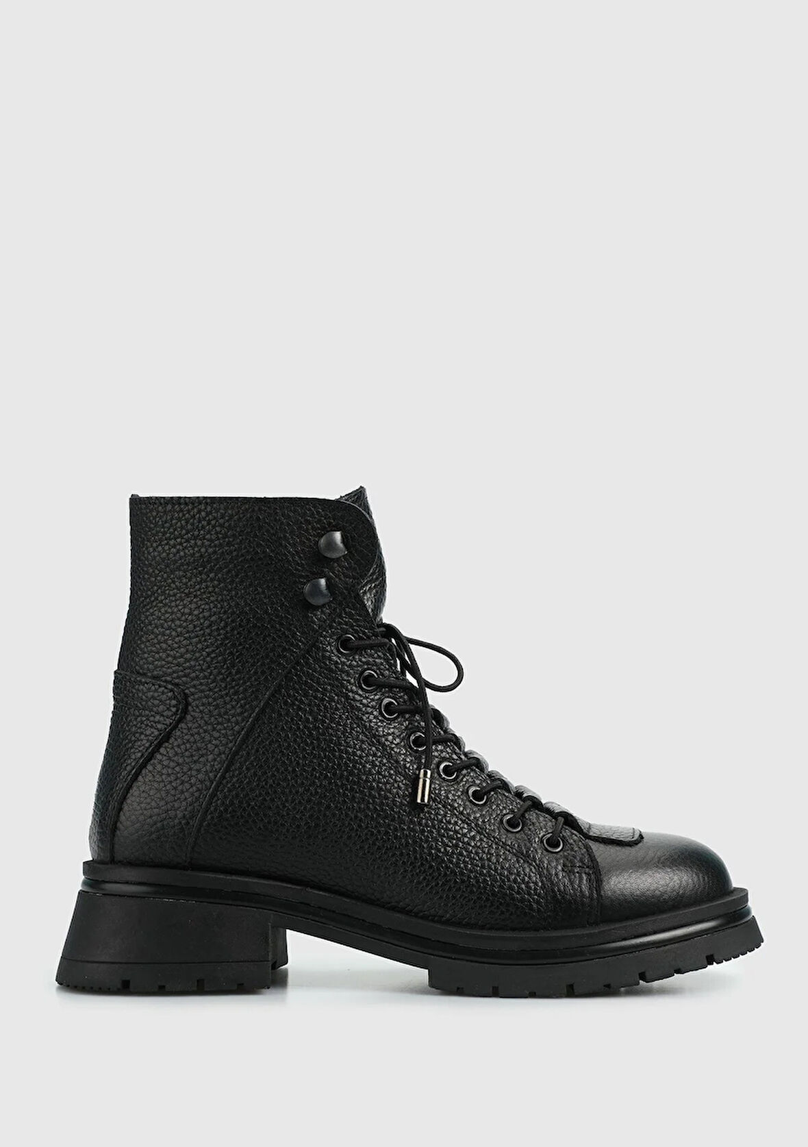 Siyah Deri Kadın Bot