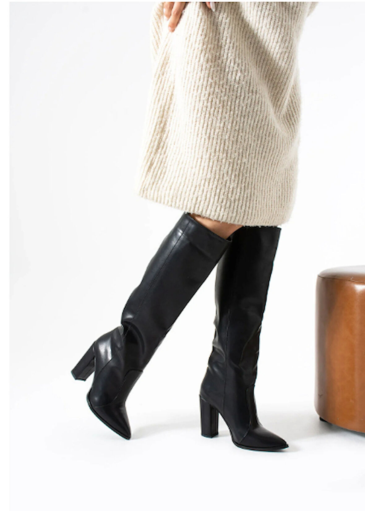 Siyah Süet Kalın Topuk Diz Üstü Çizme