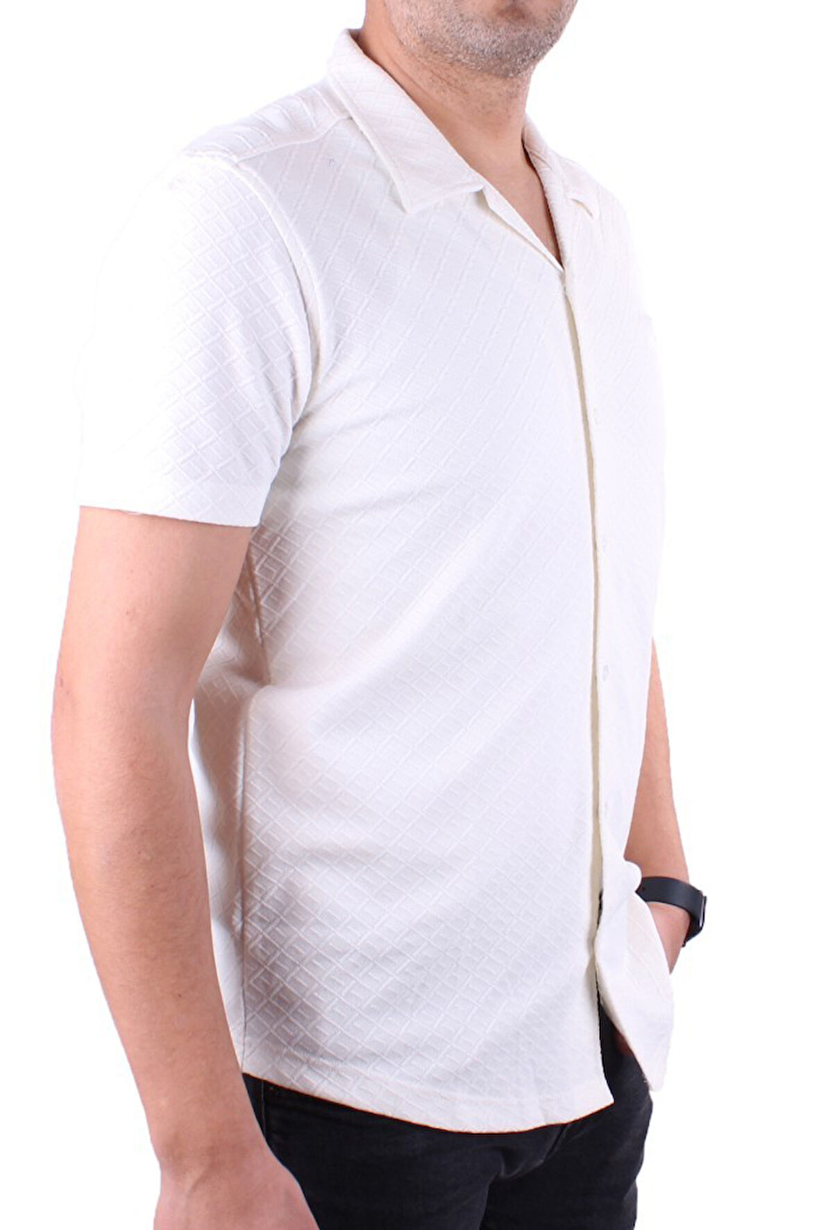 Dagoster DMG23-118381 Beyaz Örme Apaj Yaka Dar Kalıp Kısa Kol Erkek Gömlek