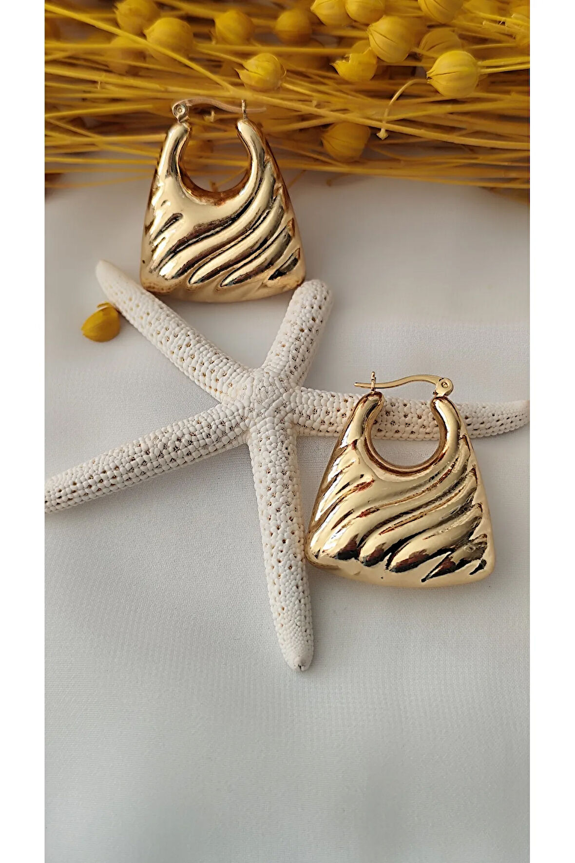 BOBTEGA ÇANTA MODEL METAL GOLD KÜPE