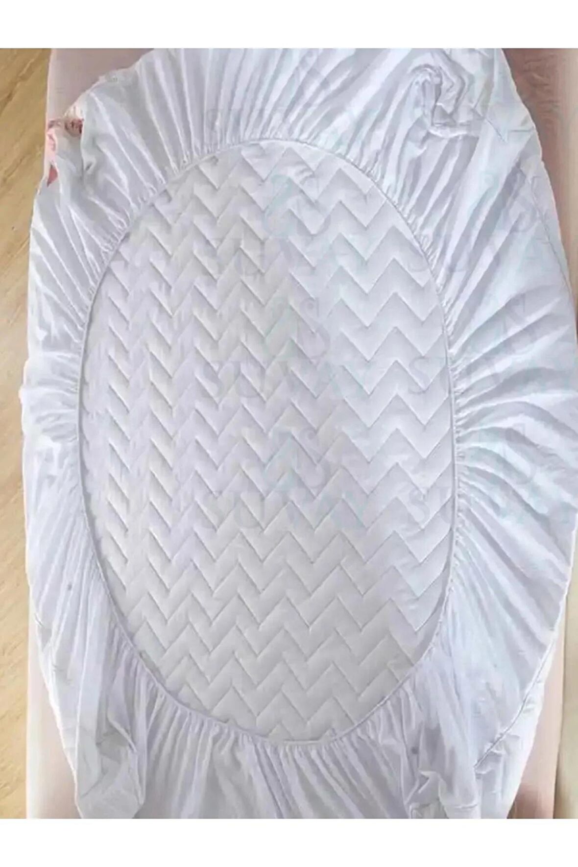 Kapitoneli Fitted Full Kenar Su Sıvı Geçirmez Alezi Beyaz Renkli Tek Çift Kişilik Yatak Koruyucu