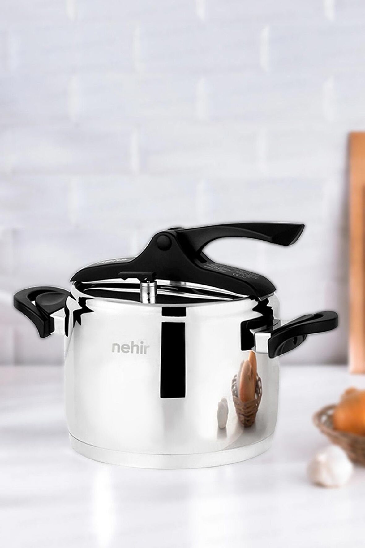 Nehir Silver Trend 4 Litre Klasik Düdüklü Tencere Siyah