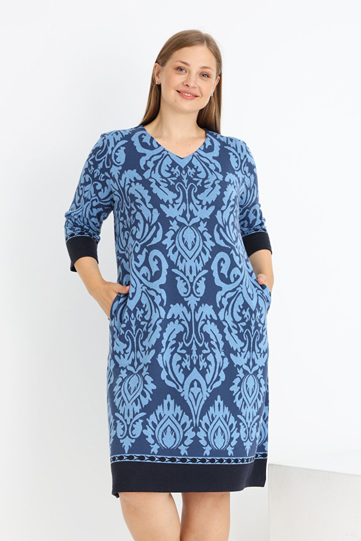 Kadın Büyük Beden Truvakar Kollu Cepli Likralı V Yaka Elbise