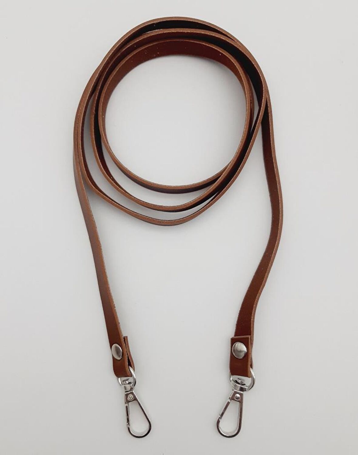 Spagetti Model Dikişsiz Çanta Sapı Taba Renk Gümüş Metal