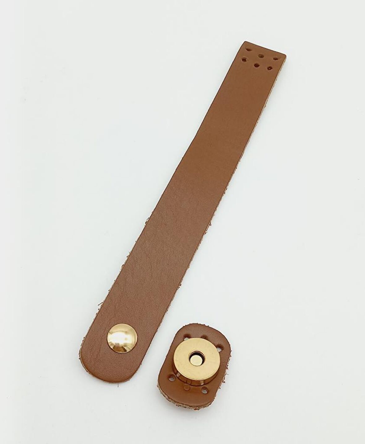 18x2,3 cm Sütlü Kahve Gerçek Deri Düz Çanta Kapağı Light Gold Metalli