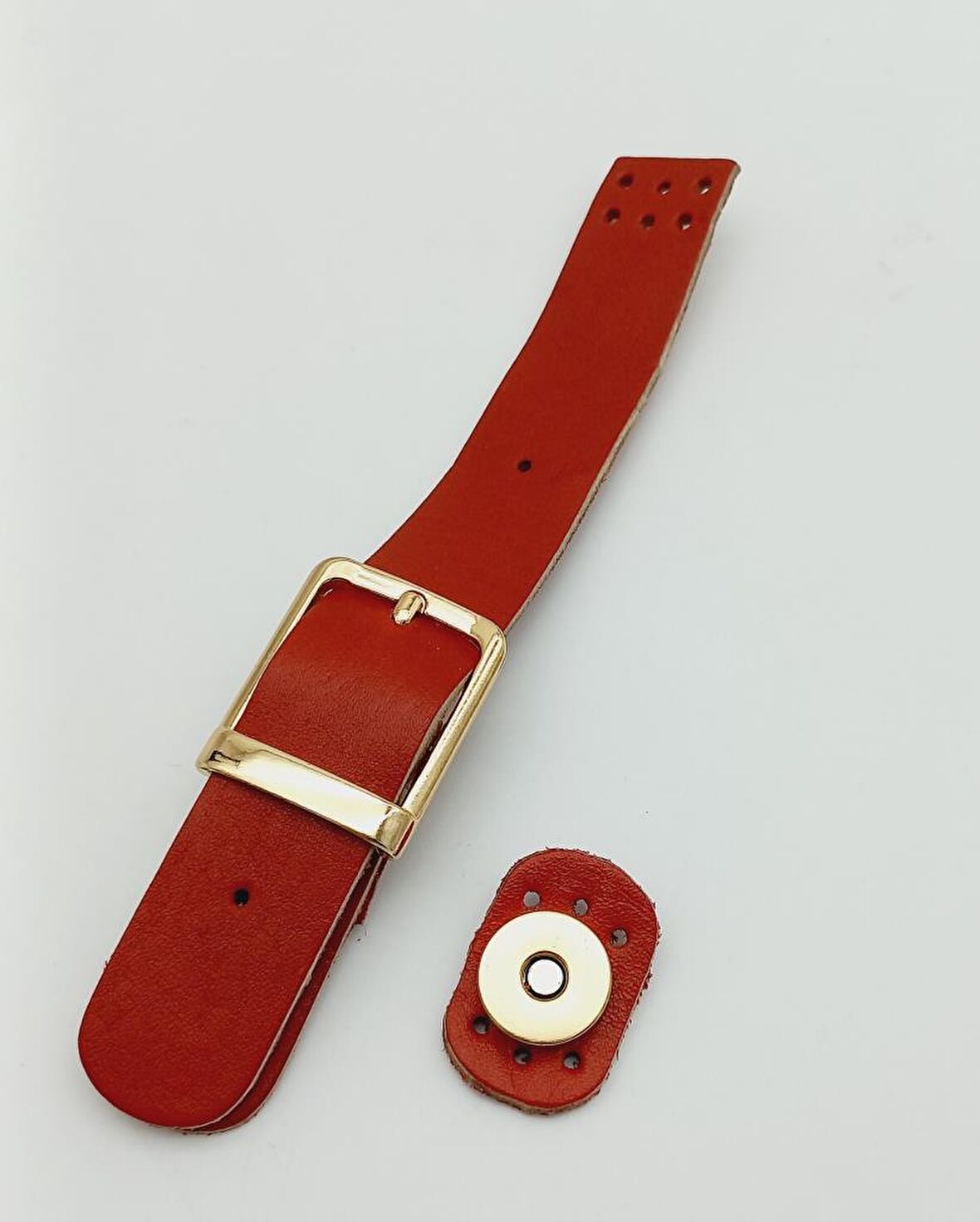 18x2,3 cm Kırmızı Gerçek Deri Tokalı Çanta Kapağı Light Gold Metalli