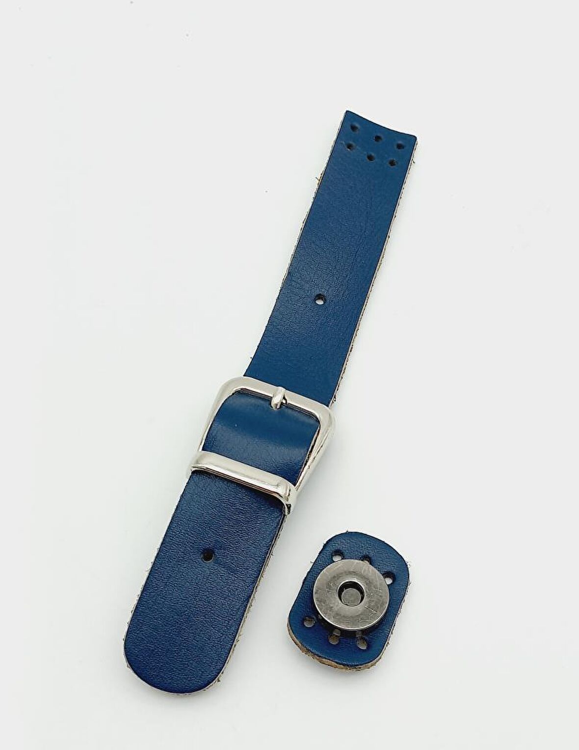 18x2,3 cm Lacivert Gerçek Deri Tokalı Çanta Kapağı Gümüş Metalli