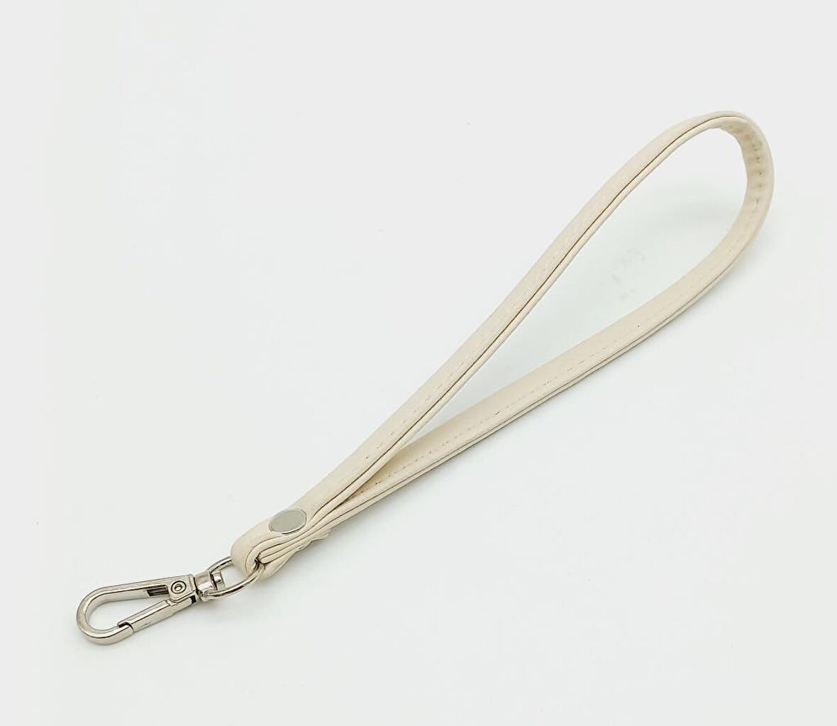 Dikişli Suni Deri Krem Renk Elcik Gümüş Metal