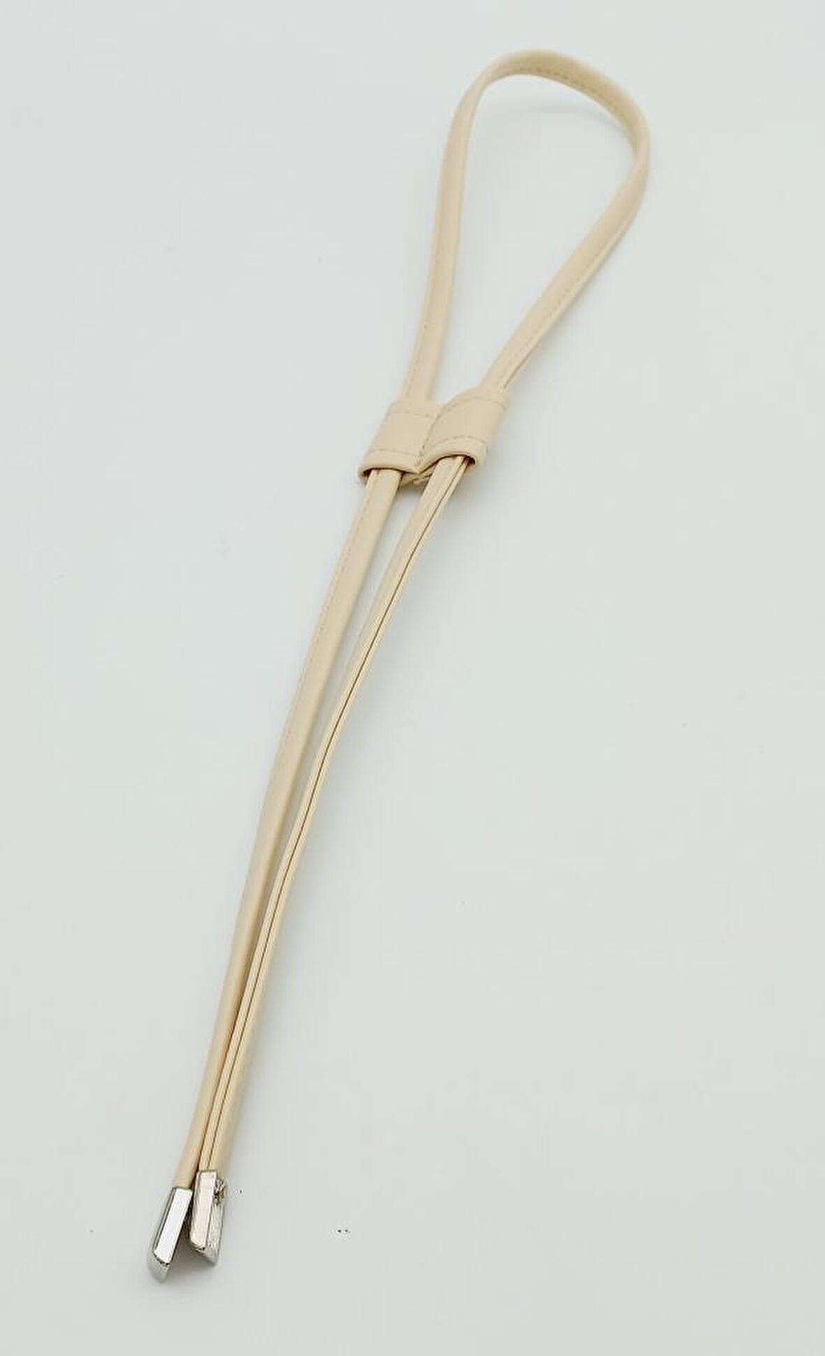 Krem Suni Deri Dikişli Büzgü Gümüş Metalli