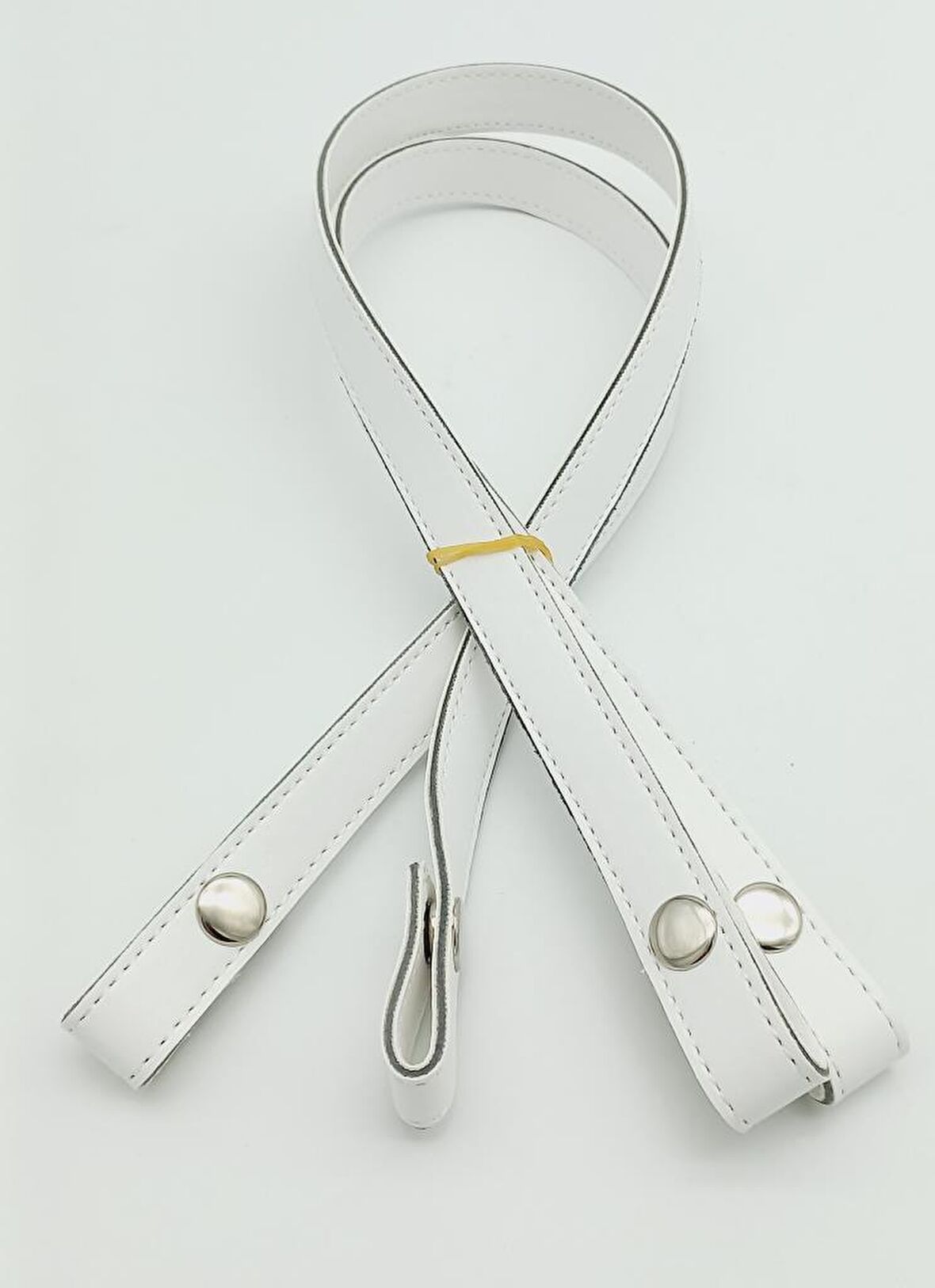 Çift Kat Dikişli Suni Deri Beyaz Çıtçıtlı Çanta Sapı 70 cm Gümüş Metalli