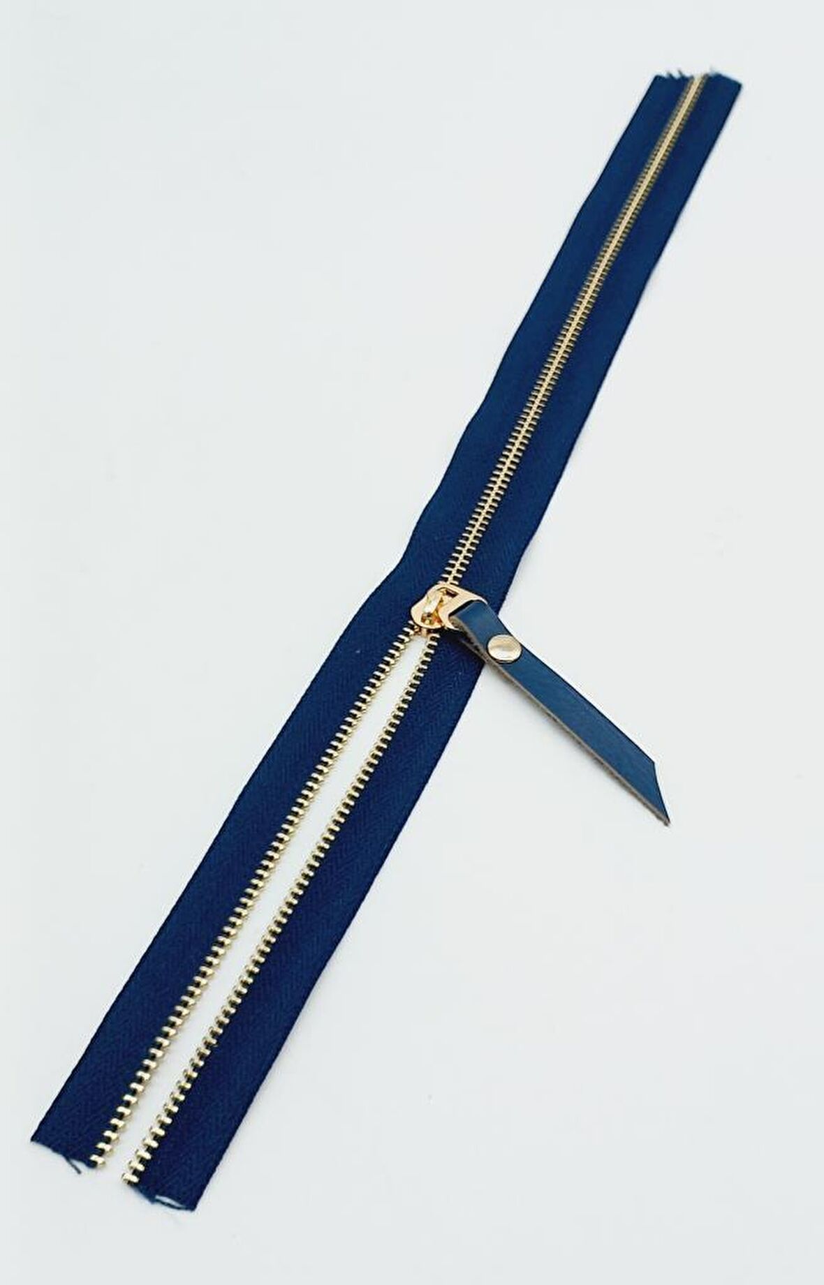 Gerçek Deri Başlıklı Lacivert Fermuar 40 Cm Light Gold Metal