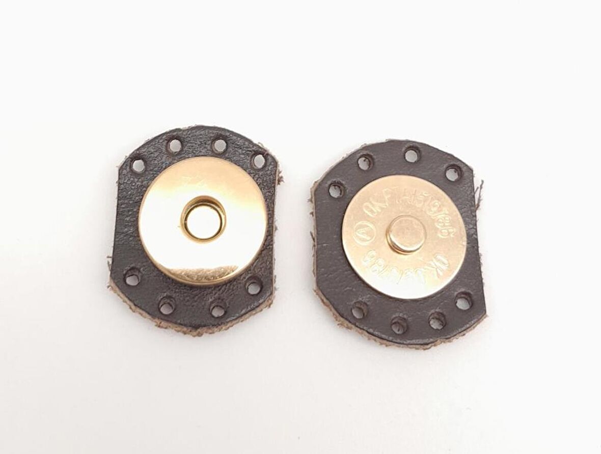 Kahverengi Gerçek Derili Oval Kenar Mıknatıslı Çıtçıt Light Gold Metalli