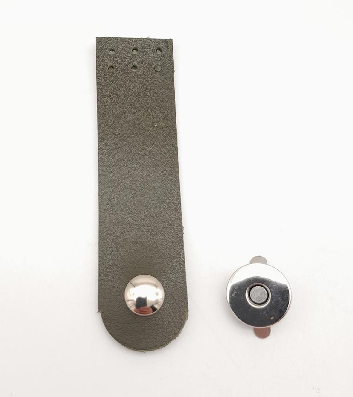 Haki Renk Tek Kat Suni Deri Kapak 10.5x2.5 cm Gümüş Metal