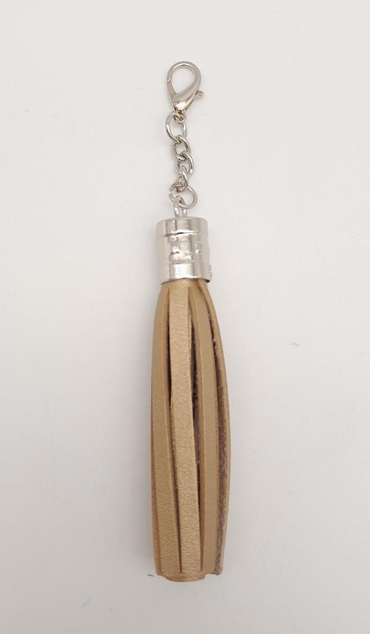 Gold Renk Suni Deri Kovanlı Püskül Gümüş Metalli