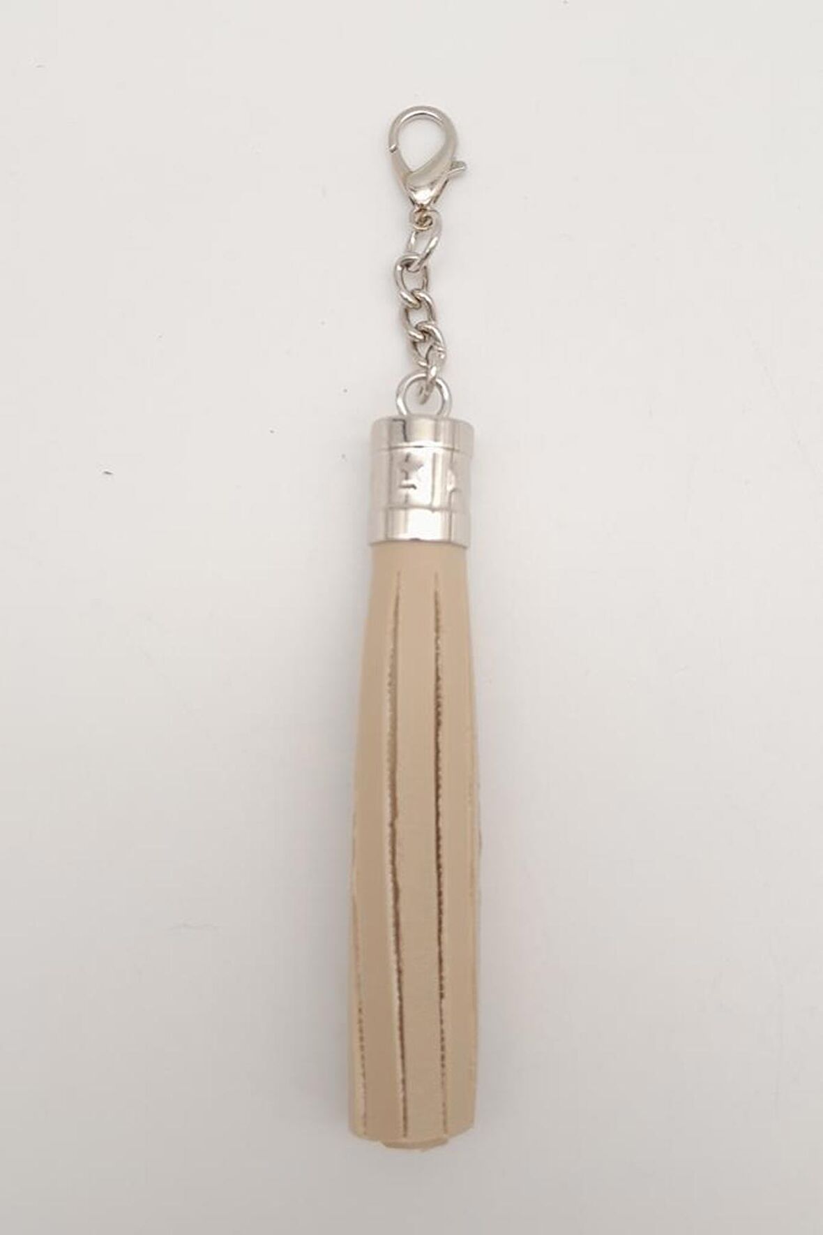 Bej Suni Deri Kovanlı Püskül Gümüş Metalli