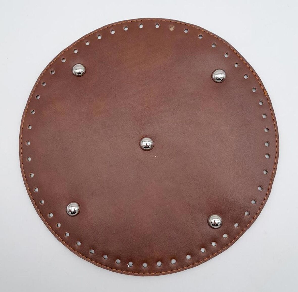 Taba Suni Deri 22 cm Yuvarlak Çanta Tabanı Gümüş Metalli