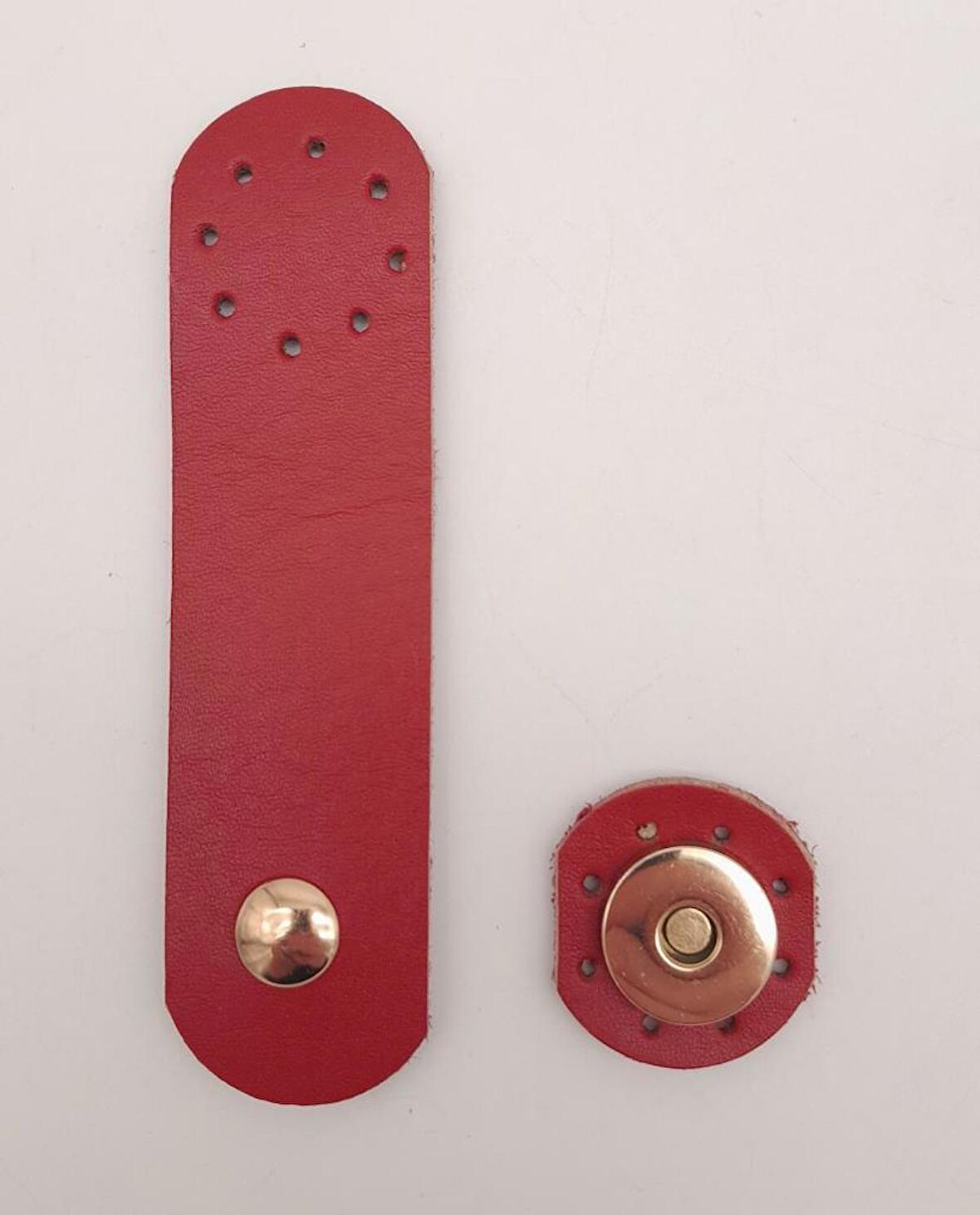 11x3 cm Kırmızı Gerçek Deri Yuva Model Çanta Kapağı Light Gold Metalli