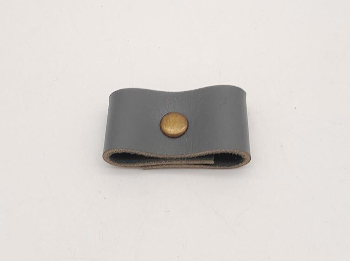 Gri Gerçek Deri Büzgülük Antik Metalli