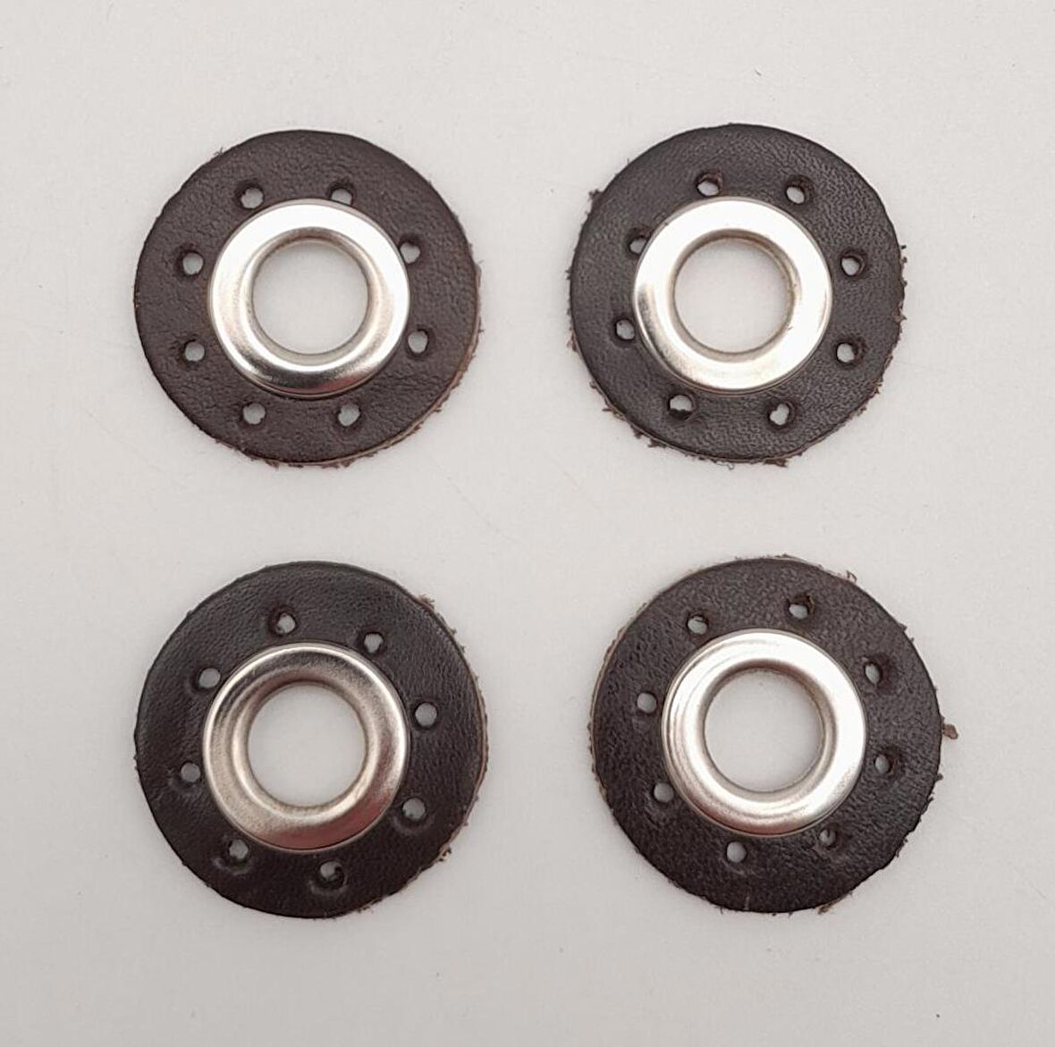 Kahverengi Gerçek Derili 4 lü Kuşgözü Gümüş