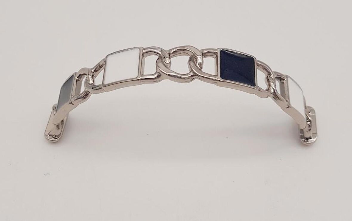 Siyah Beyaz Kare Desenli Gümüş Çanta Tutma Sapı