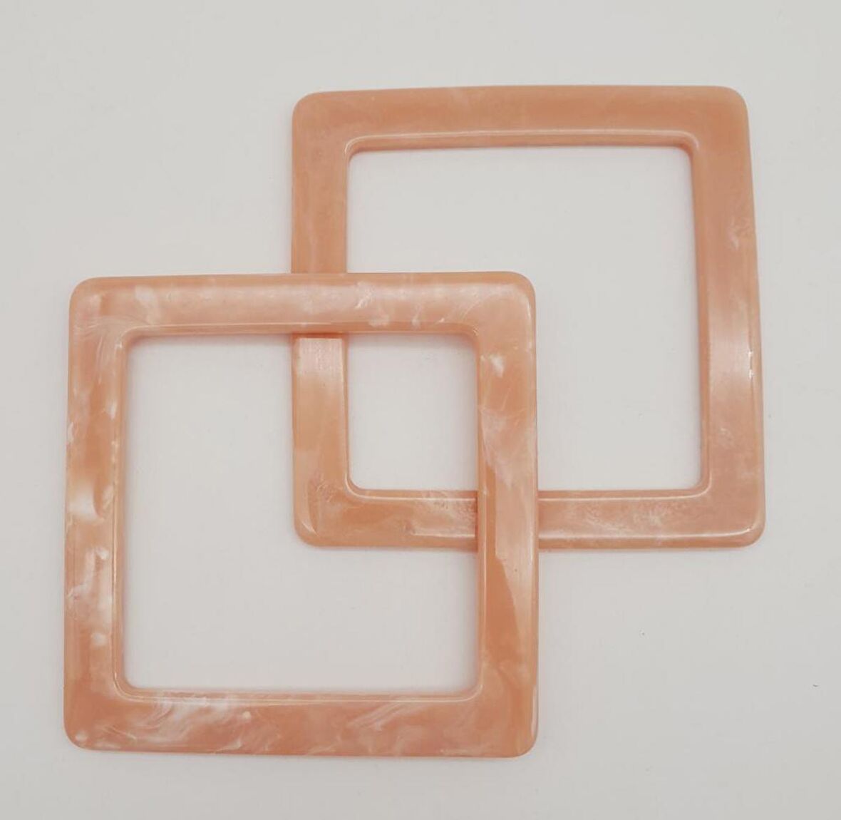 Kare Akrilik Pudra Renk Mermer Desen Çanta Sapı