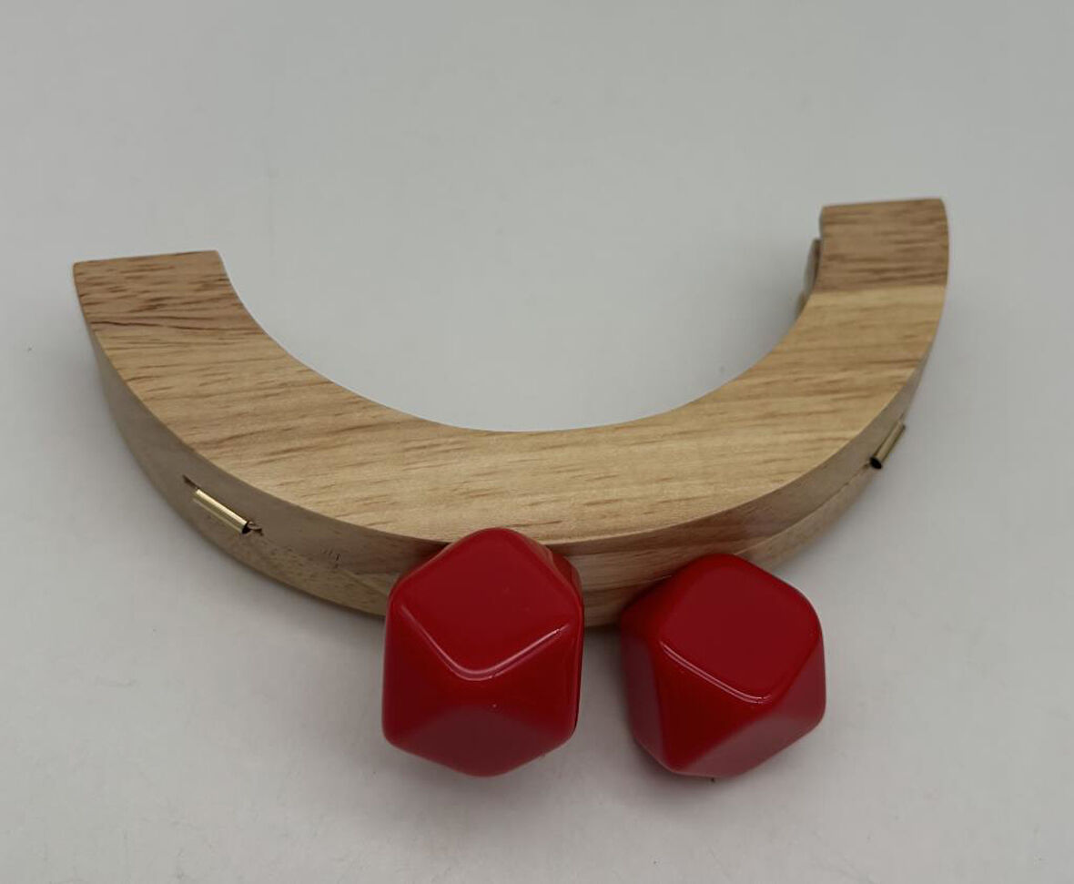 14 Cm Oval Ahşap Burs Kırmızı Renk Toplu