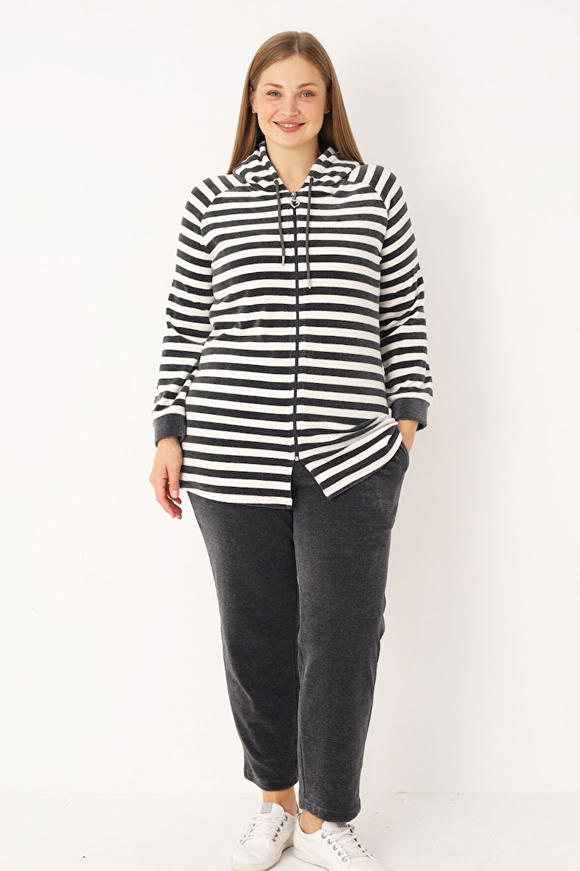 Çizgili Kapüşonlu Fermuarlı Cepli Uzun Kollu Alt-Üst Eşofman Takımı