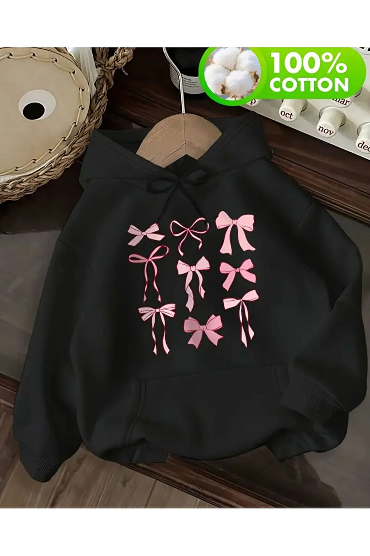 Kurdeleler Baskı Detaylı İçi Polarlı Kapüşonlu Sweatshirt