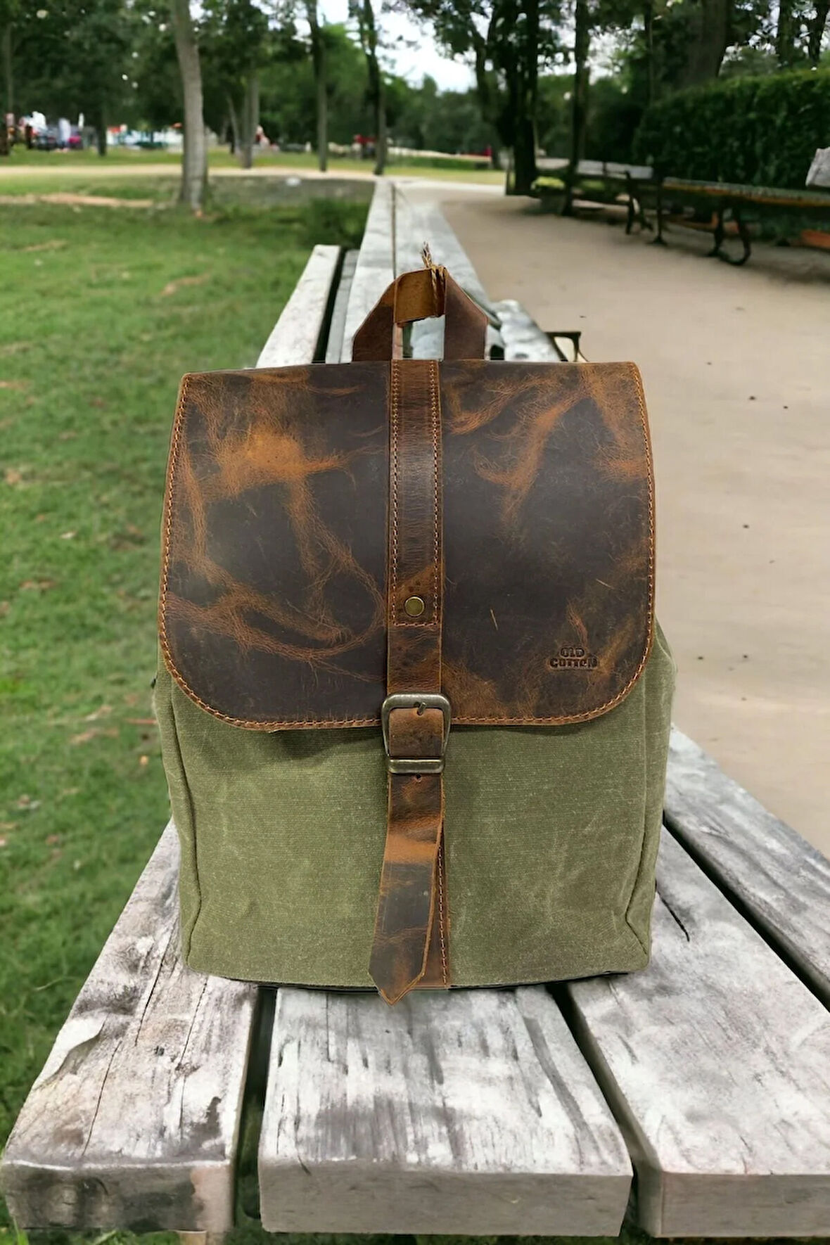 Deri Kanvas Tek Bölmeli Büzgülü Kapaklı Vintage Disayn Sırt Gezi Çantası GDS Erica Bag 7120