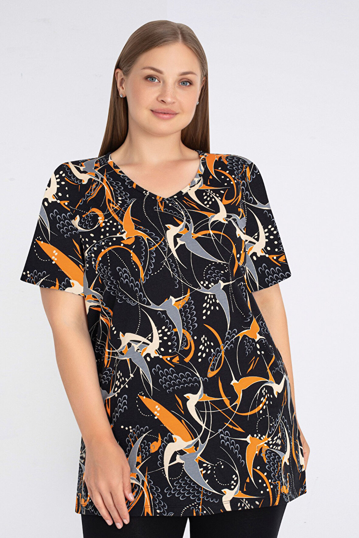 Siyah Desenli Kısa Kollu Pamuklu Kadın Büyük Beden T-Shirt