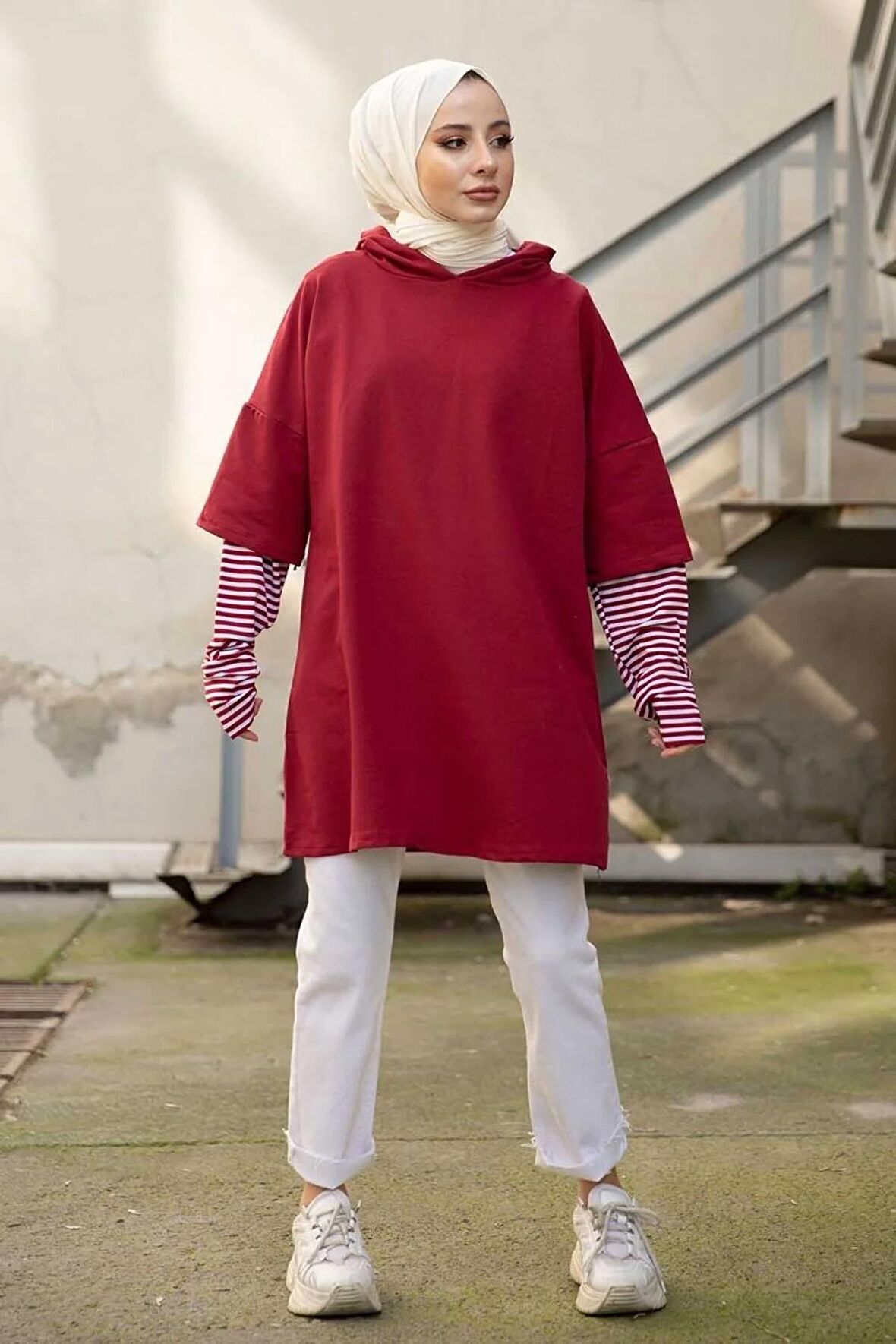 Kolu Çizgi Detaylı Kapüşonlu Sweat