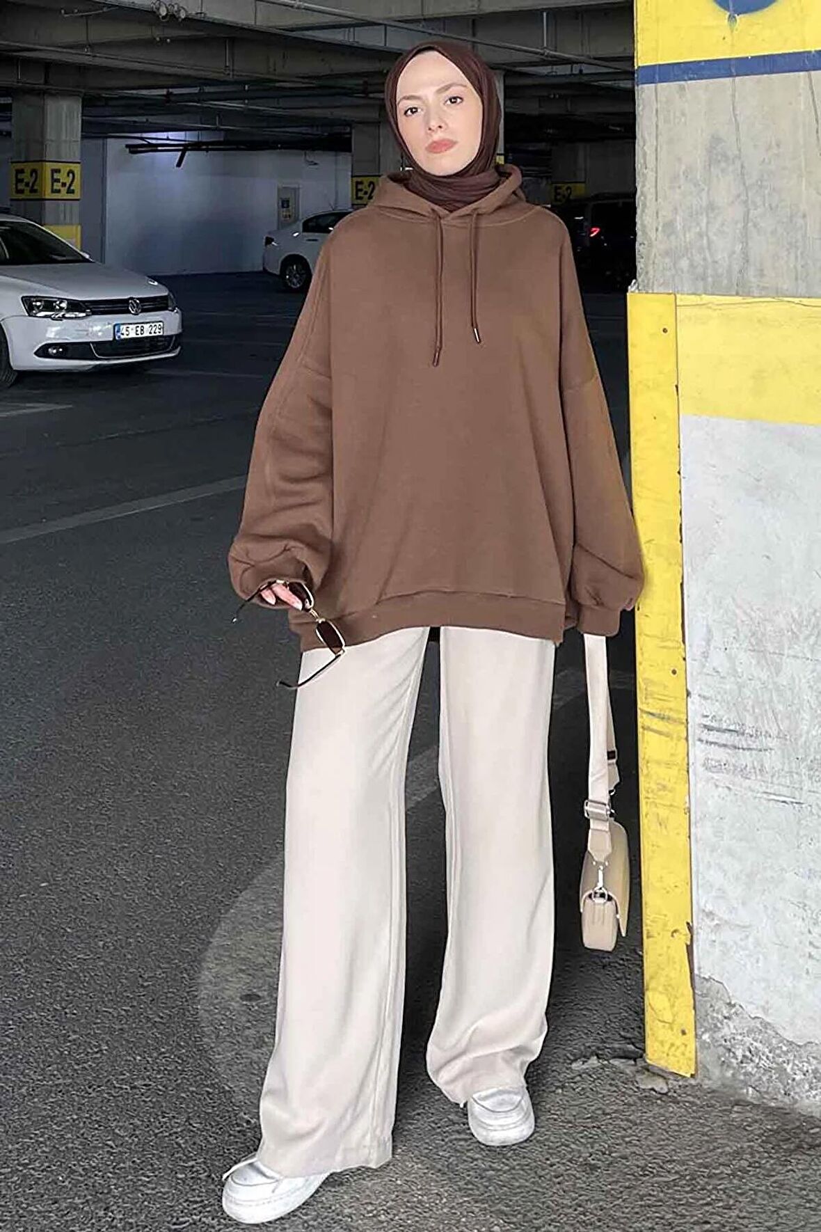 Kapşonlu Oversize Yan Cepli Sweat