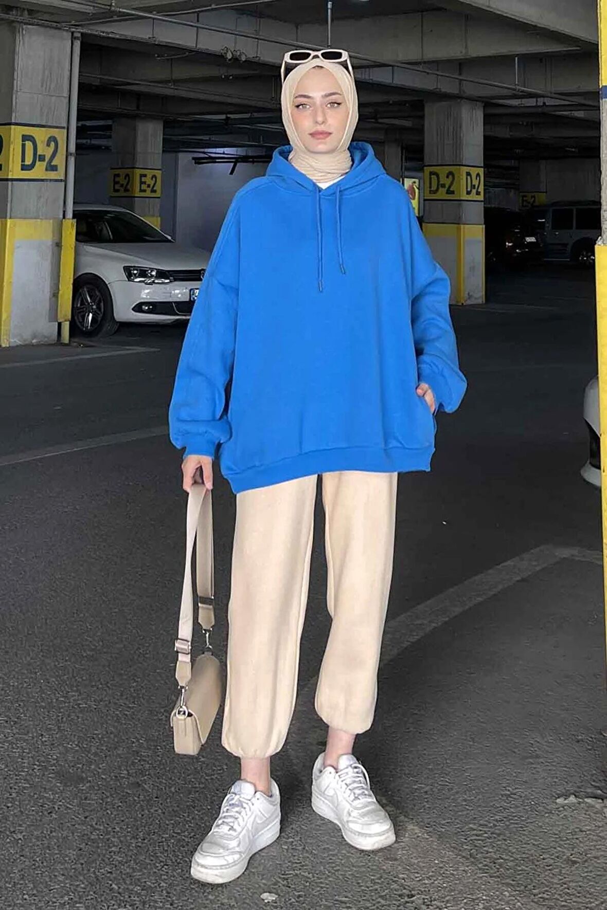 Kapşonlu Oversize Yan Cepli Sweat