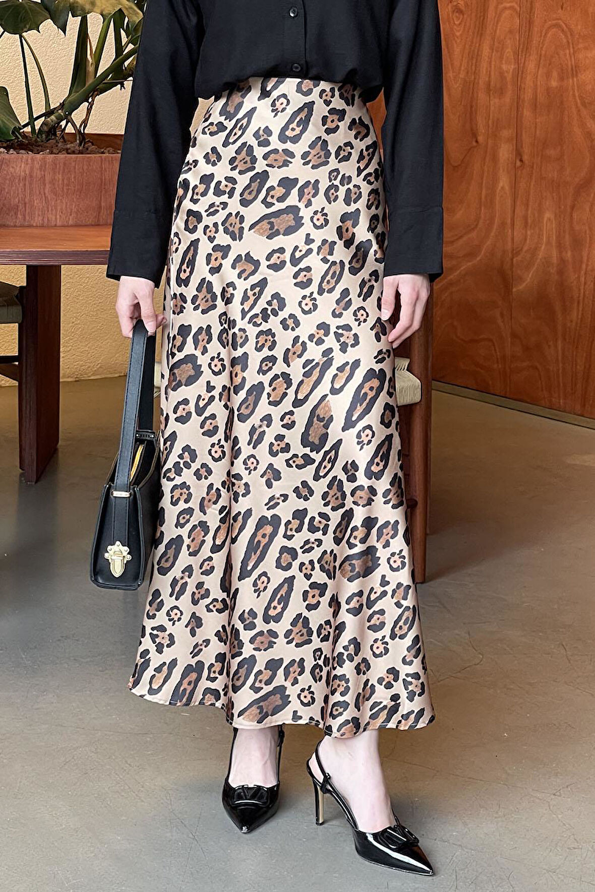 Saten Pamuklu Leopar Etek Camel