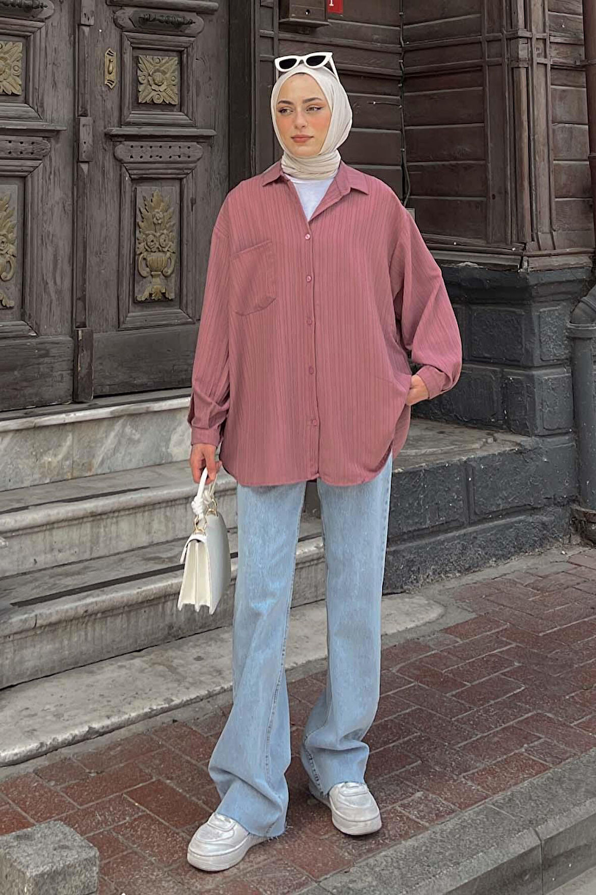 Kraşlı Gömlek Gül