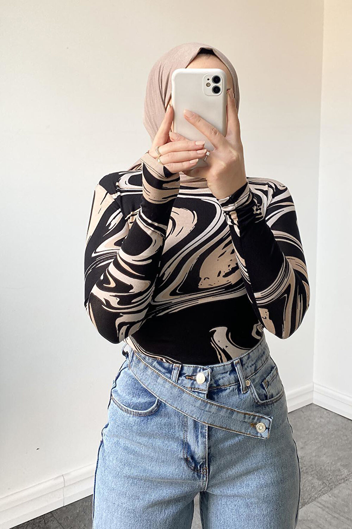 Bisiklet Yaka Dalga Desen Body Bej