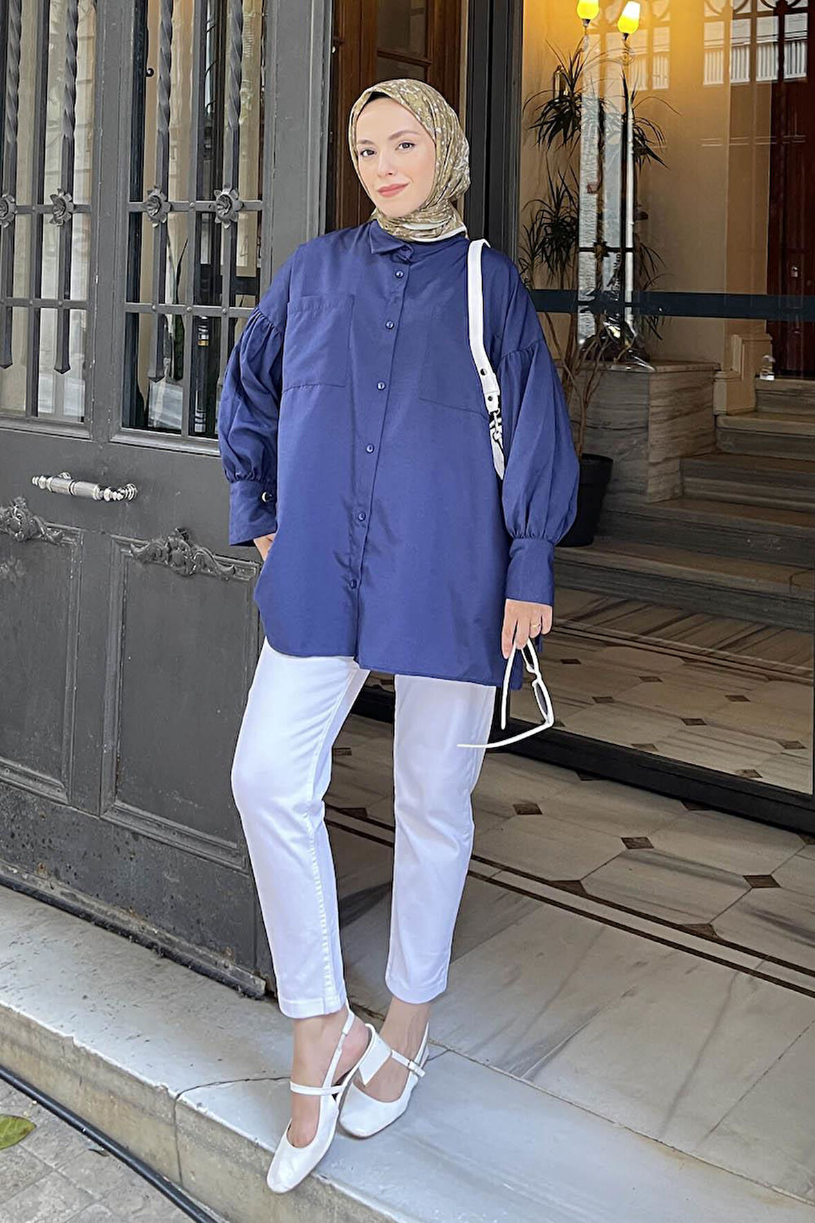 Kol Bağlama Detaylı Oversize Gömlek Lacivert