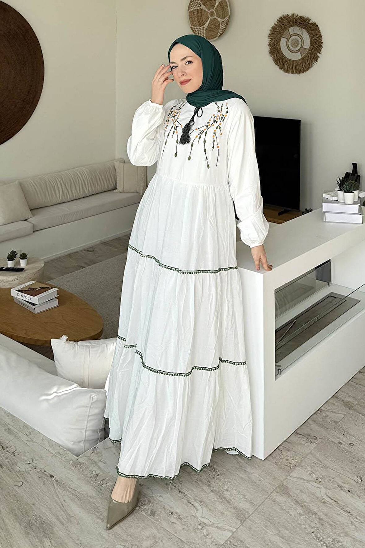 Vual Nakış İşlemeli Keten Elbise Beyaz