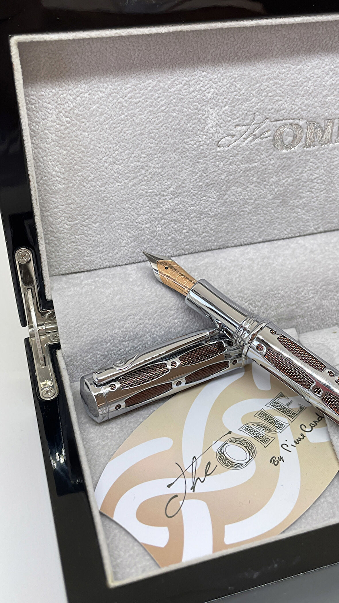 One Tükenmez Kalem – Kadife İç Kaplama ve Sertifikalı