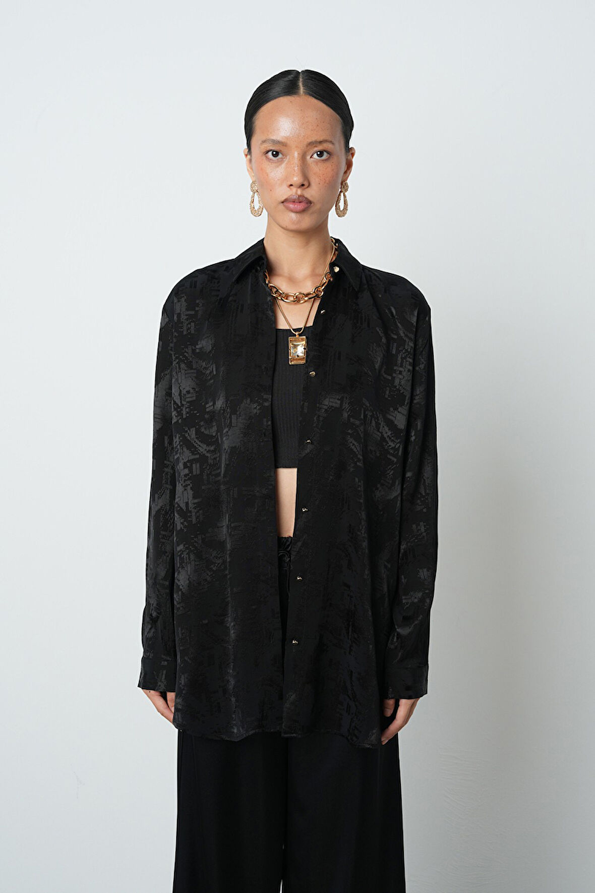 Kadın Siyah Renk Karışık Desenli Oversize Gömlek