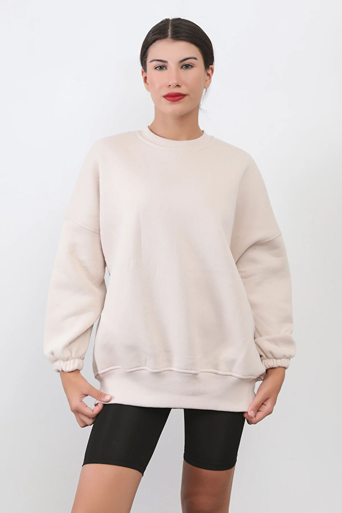 Kadın Oversize Bej Sweatshirt Pamuk Karışım Bisiklet Yaka Ribanalı Lastikli Kol Detay - 2573